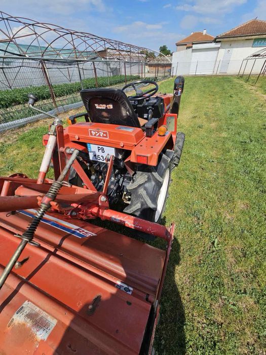 Трактор Yanmar F15D