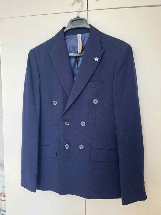 Мъжко синьо сако