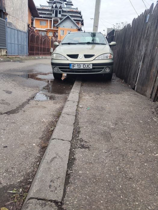 Vând reno Megan 2002