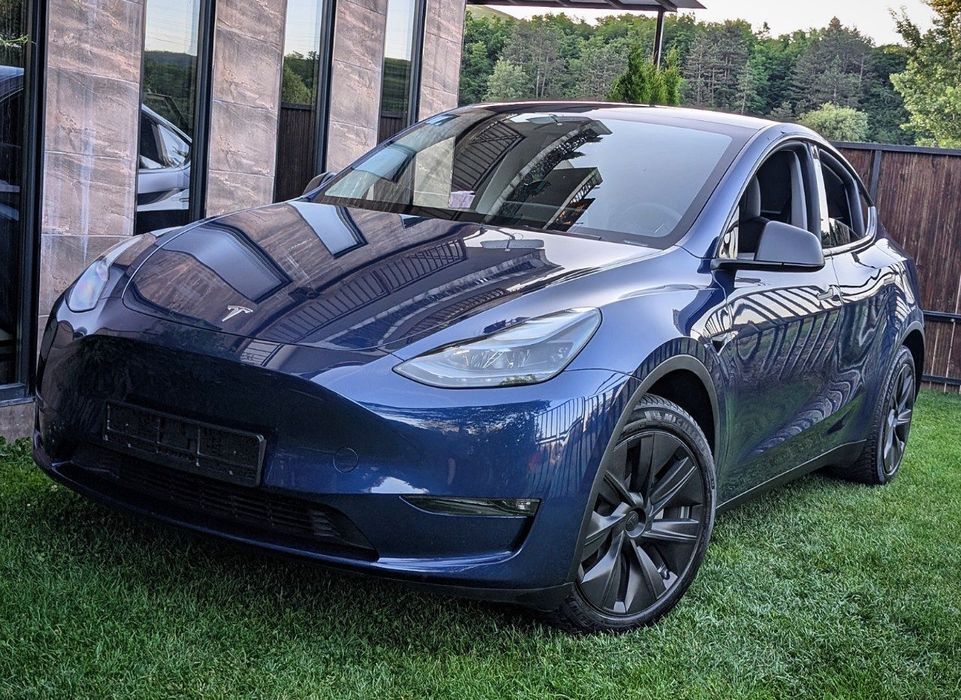 TESLA Model Y 2023 — imagine 2