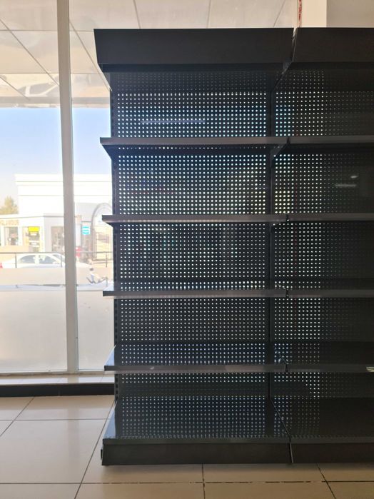 Стеллаж пристенный перфорированный с крюками