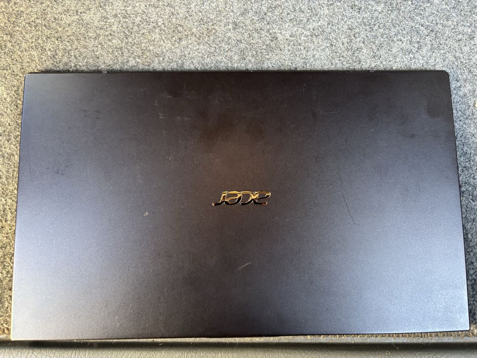 Продам ноутбук Acer Swift 7