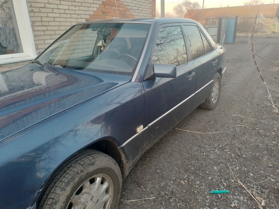 Продам Мерседес 124