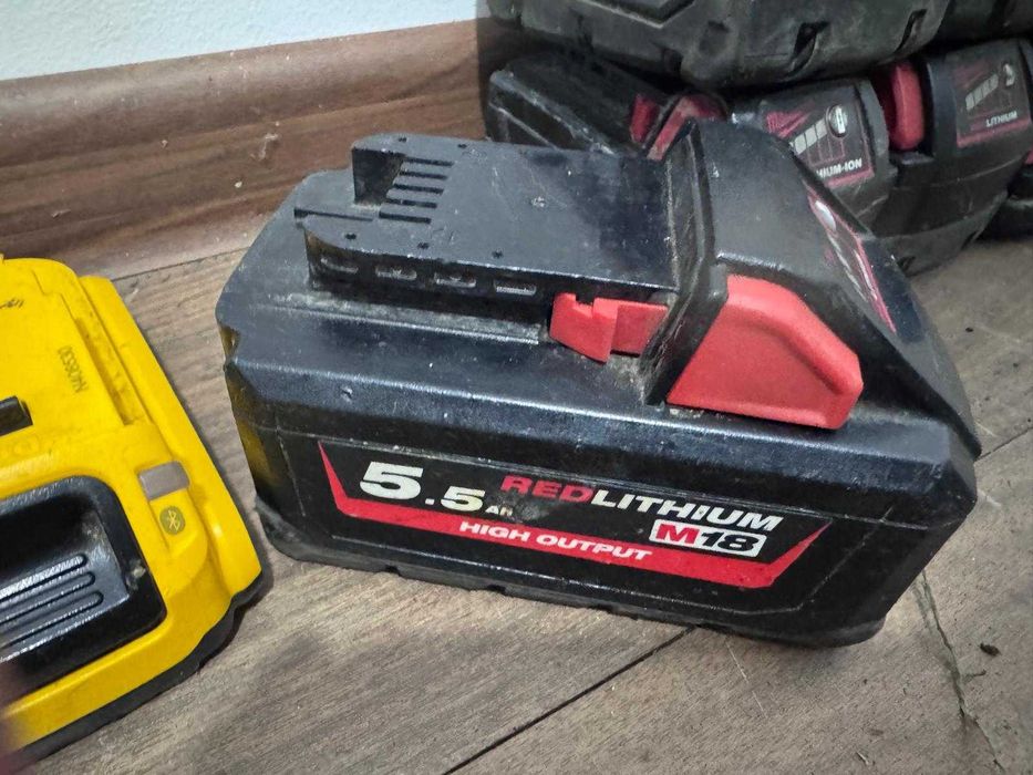 Acumulatori baterii Milwaukee Dewalt Makita