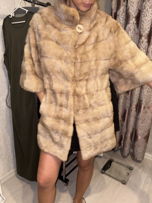 Продам норелкую шубу