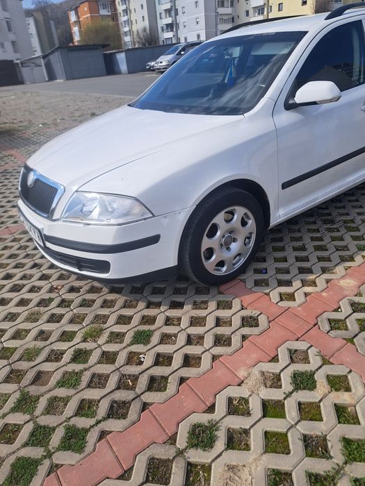 De vânzare urgent scoda octavia 2 motor 2l diesel 2007