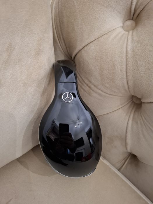 Casti bluetooth Mercedes-Benz OE cu active noise canceling și sunet 3D