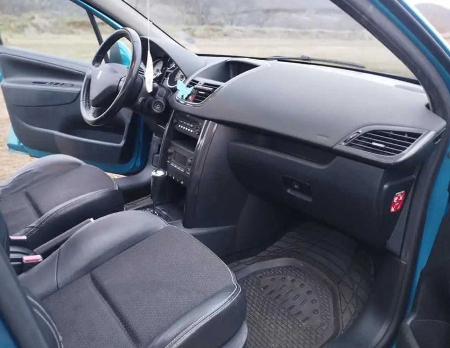 Peugeot 207 1.6i Feline  / AUTOMAT / EXCLUSIVE / CARBON / PANO