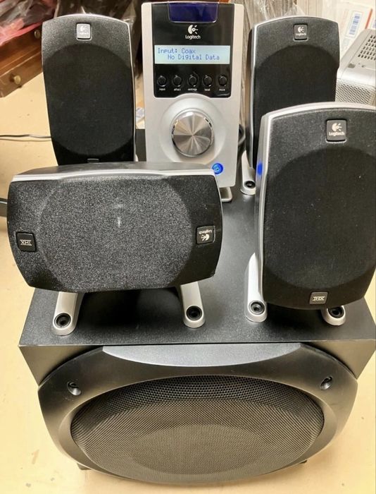 Logitech z5500 5.1 Dolby THX