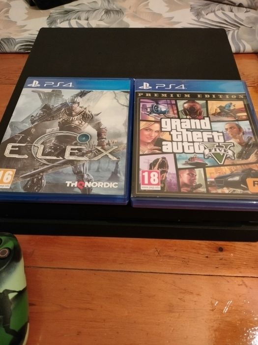 PS4 pro 1 TB с две конзоли