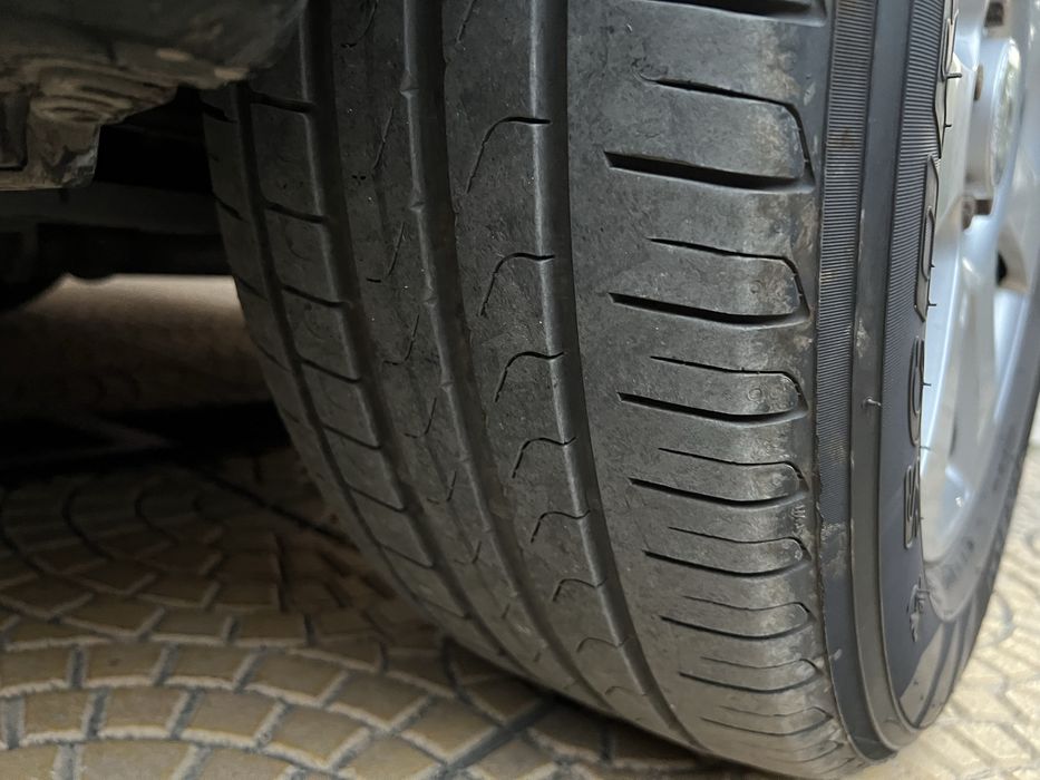 Bridgestone & Pirelli 235/60/17