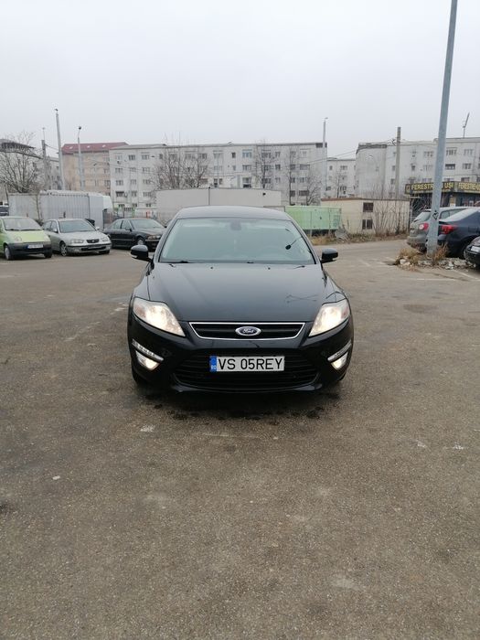 Vând ford mondeo 2013