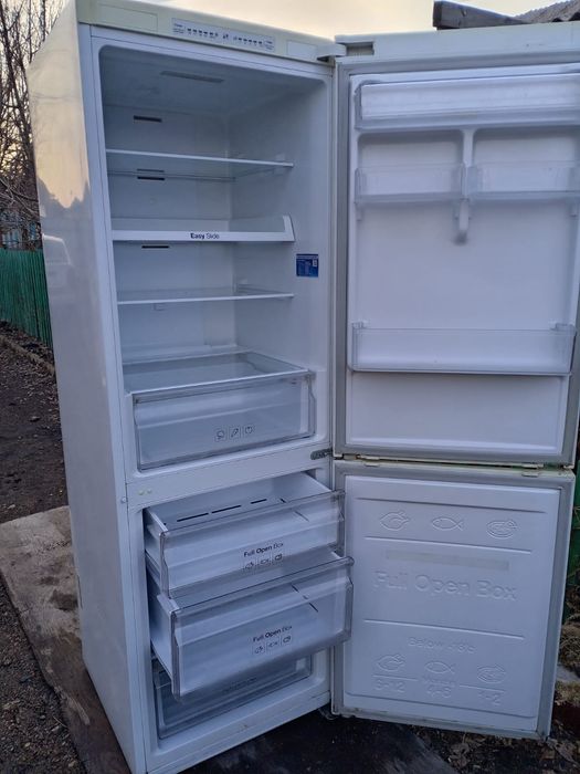 Продам холодильник