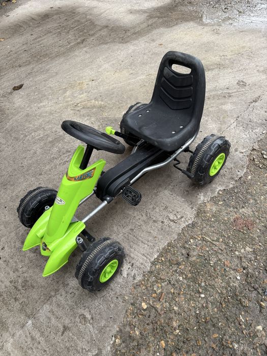 Метална детска количка с педали