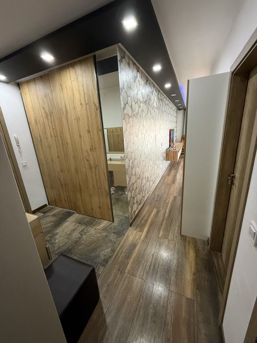 апартамент тристаин