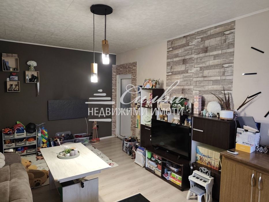 Продава се Двустаен апартамент в Шумен, 5-ти полк - 68 кв.м за 810 €/кв.м - Снимка #1