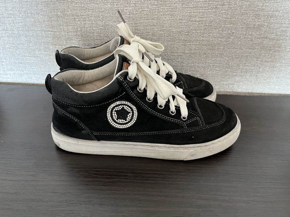 Продам кеды женские