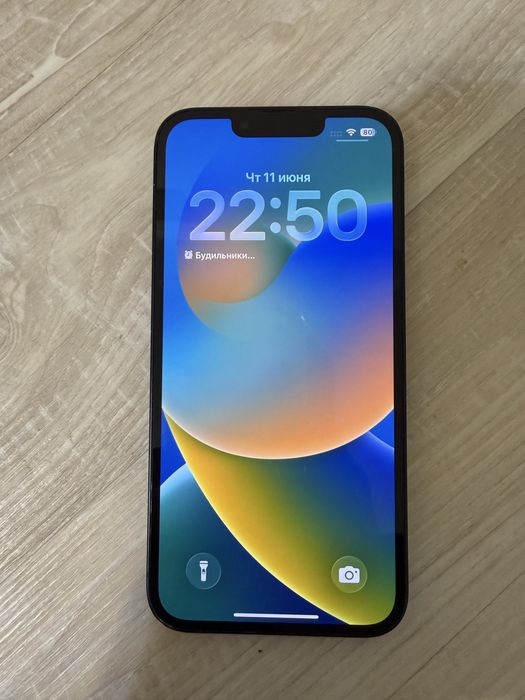 Iphone 13 в хорошем состояний