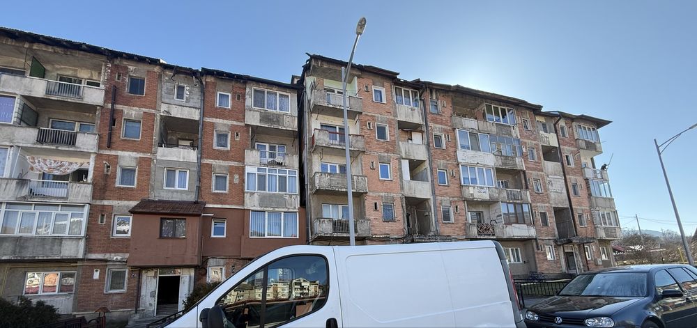 Garsoniera , Aleea Brazilor