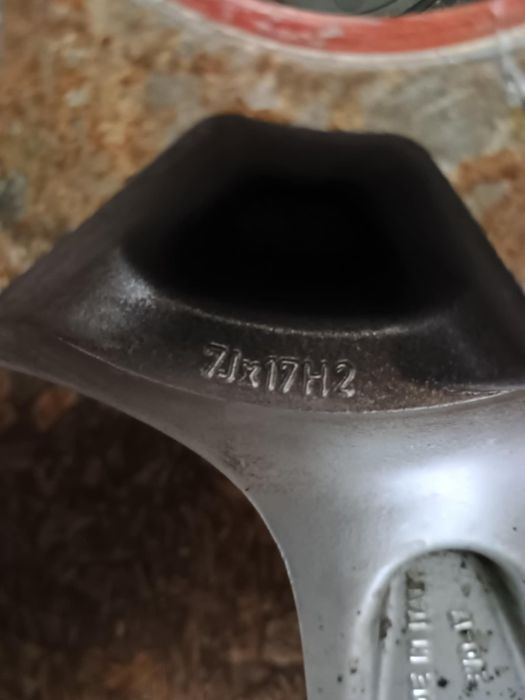 Продавам Летни гуми с алуминиеви джанти 17"