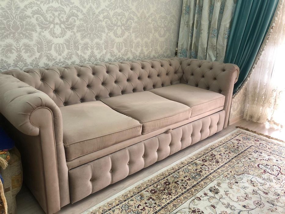 Продам диван в отличном состоянии.