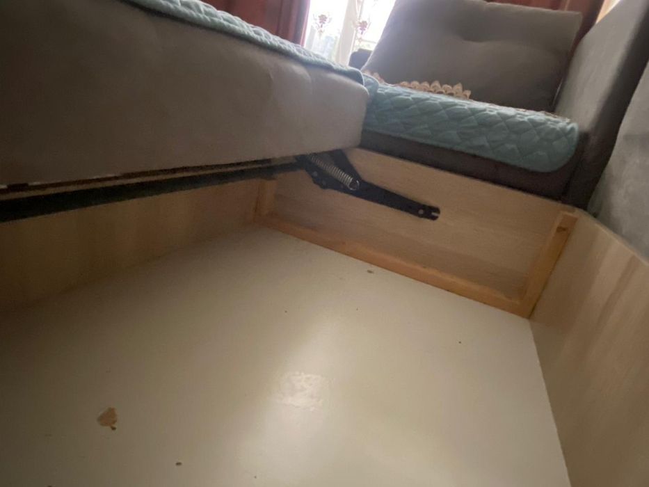 Раскладной диван в отличном состоянии