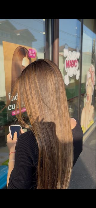 Hairstylist Profesionist la Tine Acasa-Tuns ,Vopsit ,Suvite Balayage