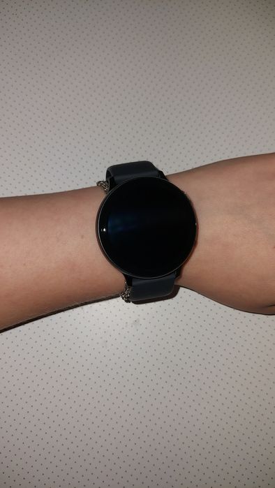 Продам часы Samsung Active 2