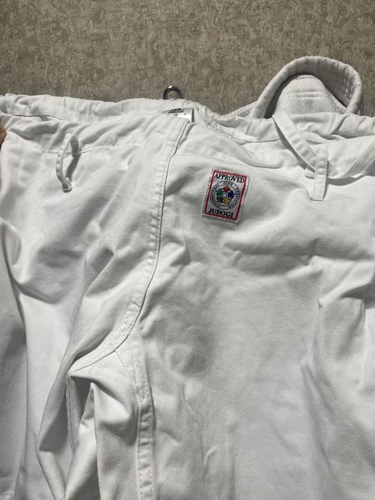 Дзюдоги, форма для дзюдо.