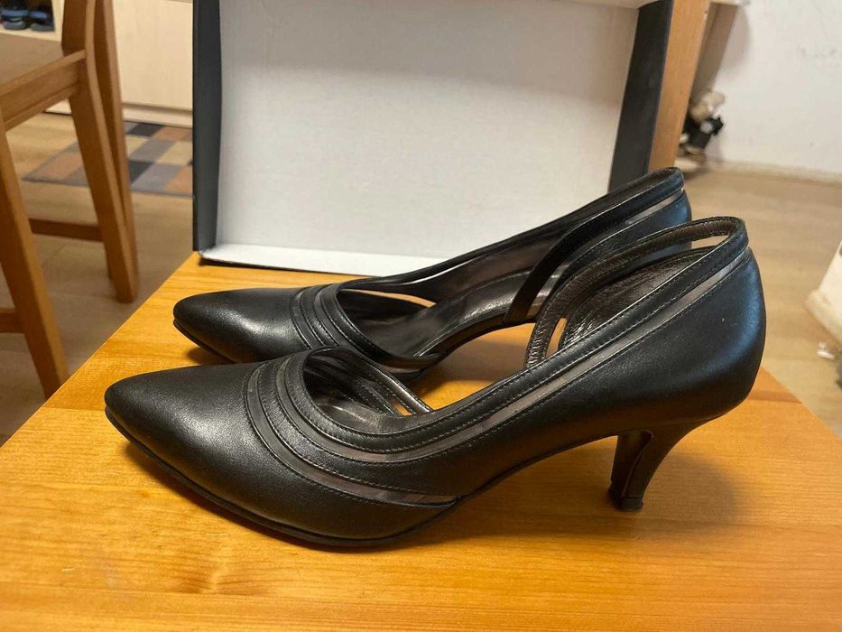 Pantofi eleganti negri din piele naturală- marimea 37