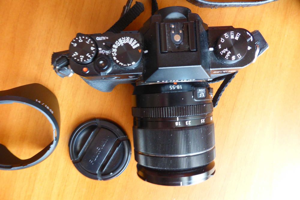 Fujifilm X-T10 + obiectiv XF 18 - 55 mm, f 2,8