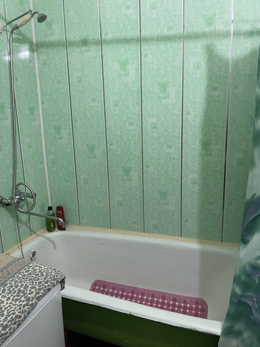 Ижарага Чирчик центральный бозор олдида, атрофда барча инфраструктура