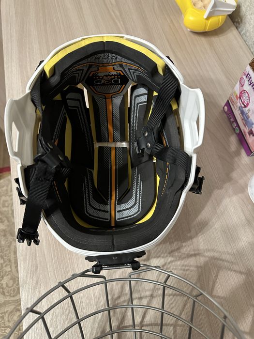 Детский шлем CCM FL 3Ds. Новый