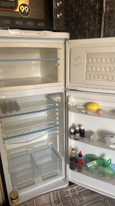 Indesit холодильник