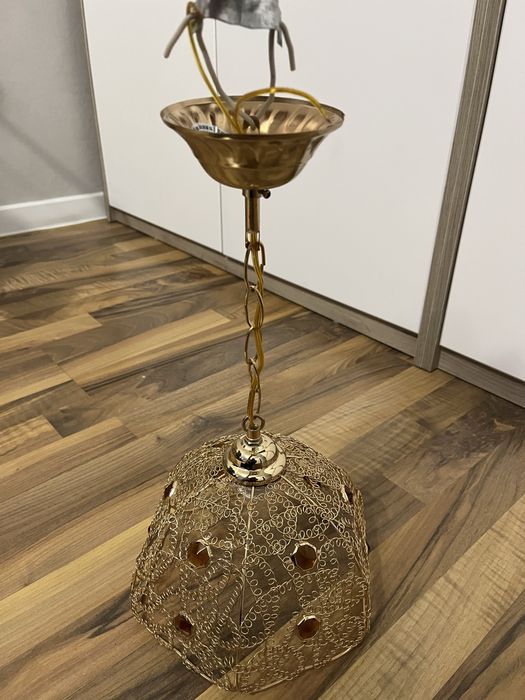 Продам люстры 3