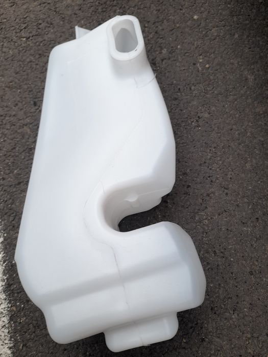 Vind vas pt lichid de parbriz nou nefolosit pt dacia Logan 1,4