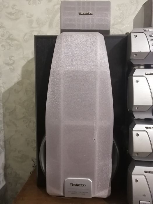 Продам музыкальный центр mp3 technics-790