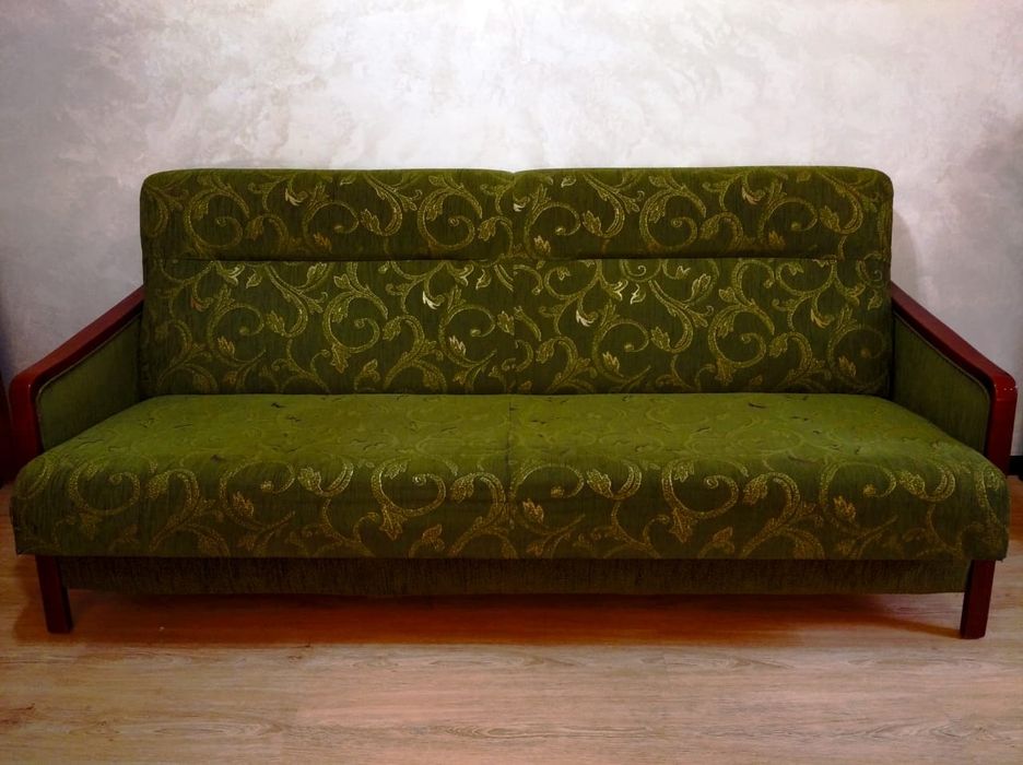 Срочно продам диван