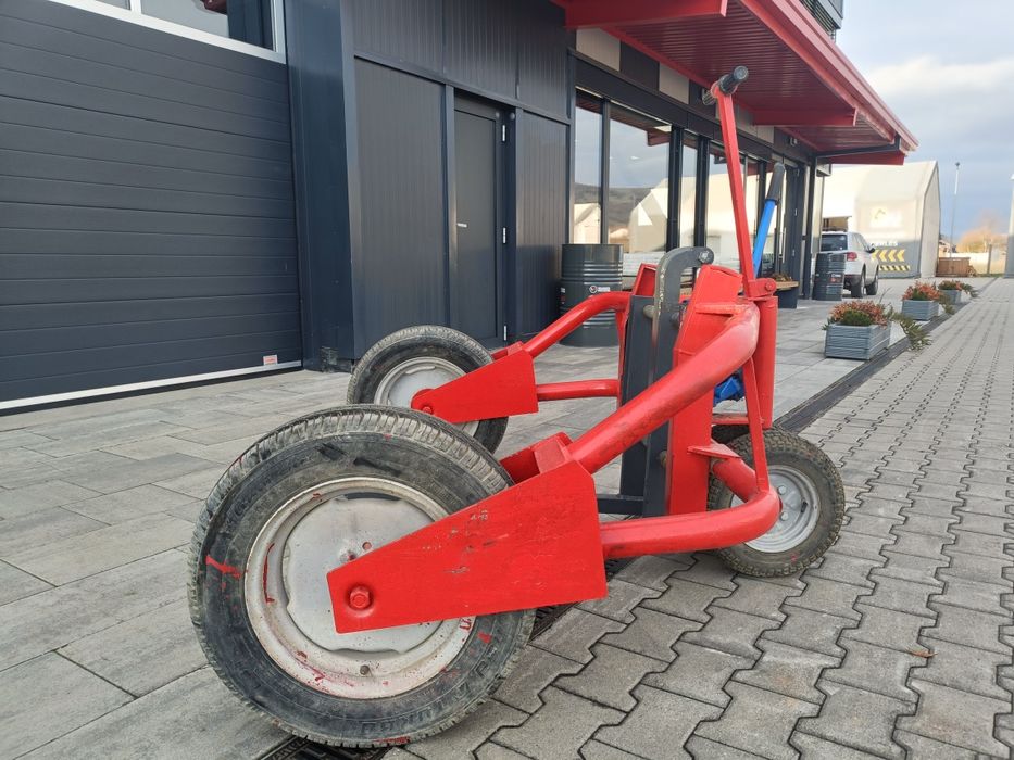 Transpalet ,liza pentru pavaj cu roți mari