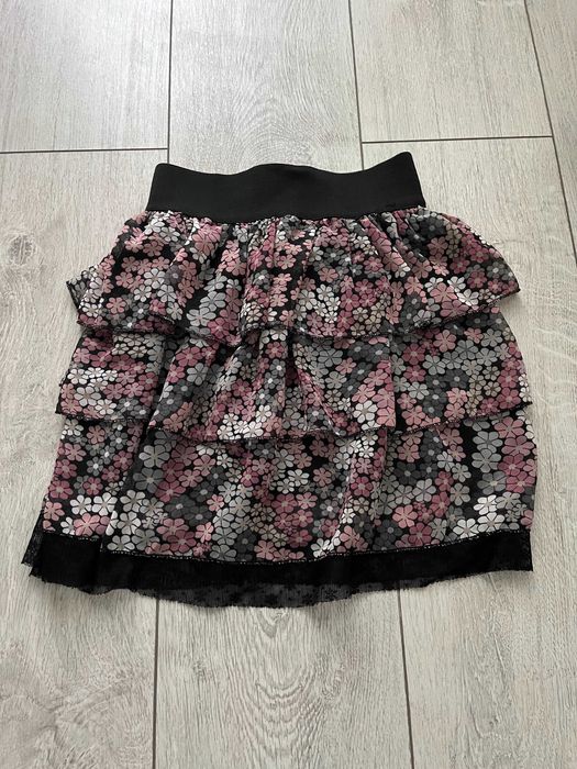 Vand fusta scurta cu volane XS negru-roz