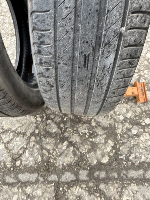 2 броя летни гуми Michelin 215/55 R17 Dot 2622 ном 506