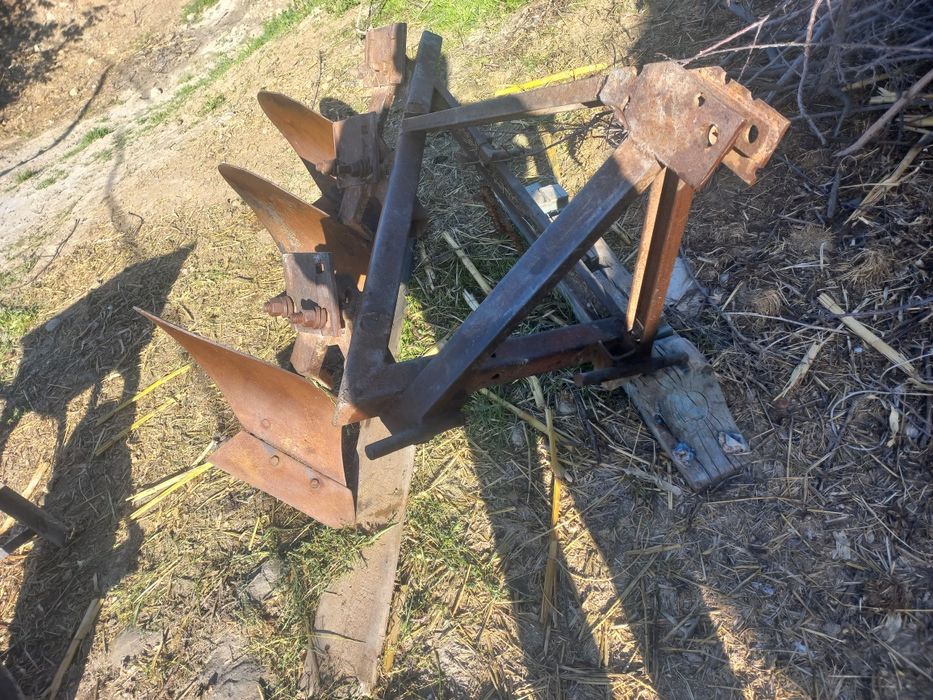 плук сотилади  кимга керак булса телфон килинг