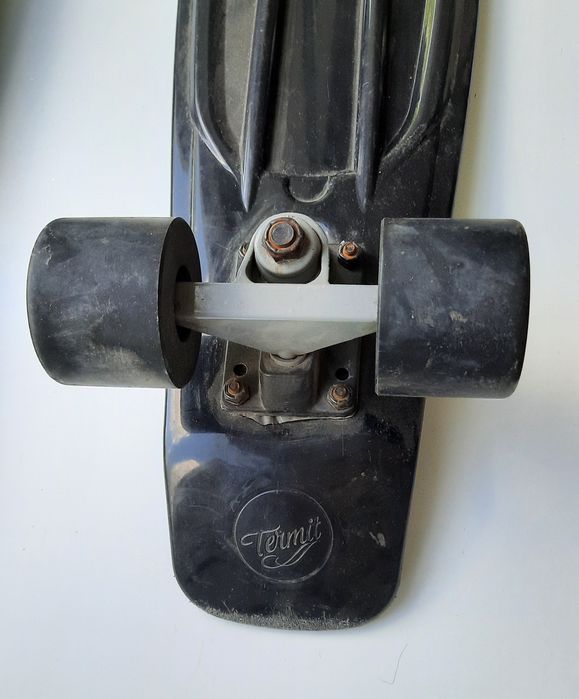 Скейтборд в отличном состоянии