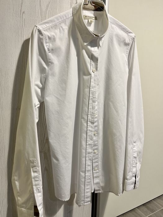 Burberry cămașa albă M 38 S-M 700 RON
