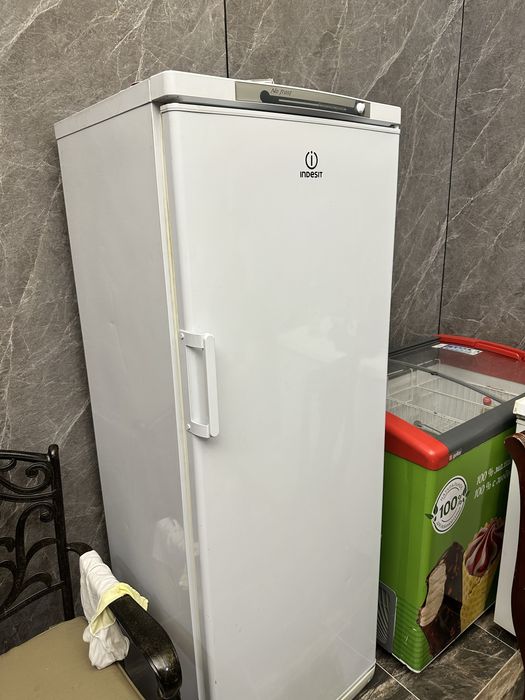 Продам морозильник