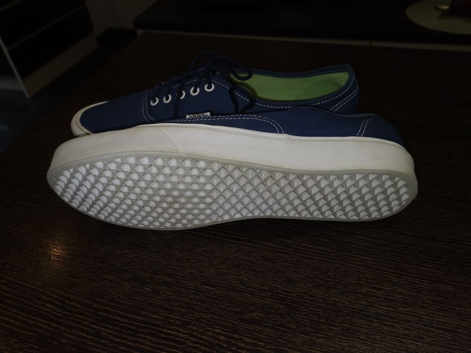 Asics kinsei 5 и Vans номер46