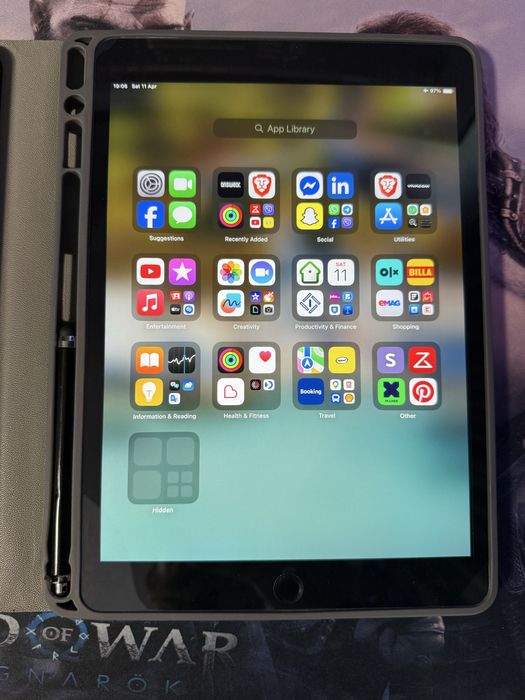 Ipad 9 Silver 64GB, WiFi и SIM! Отлично състояние.