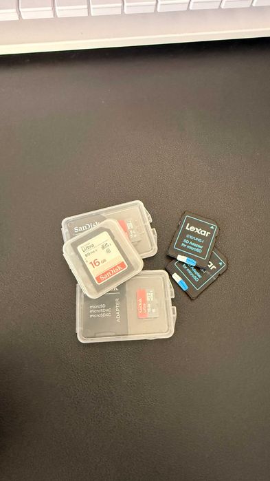 Kit Camera Sony a6400 + obiectiv Sony 18-135mm + alte accesorii