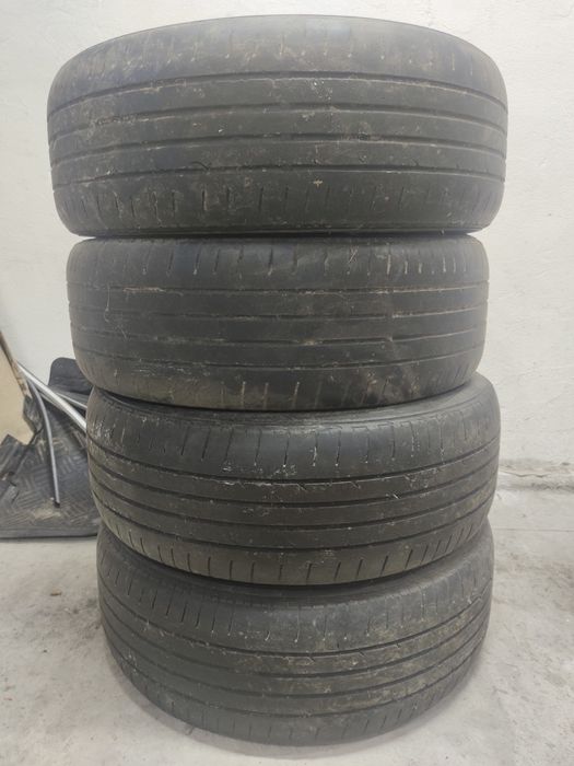 Продам б/у резину 225/55 р18