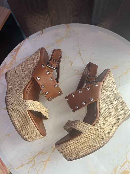 Сандали Louboutin